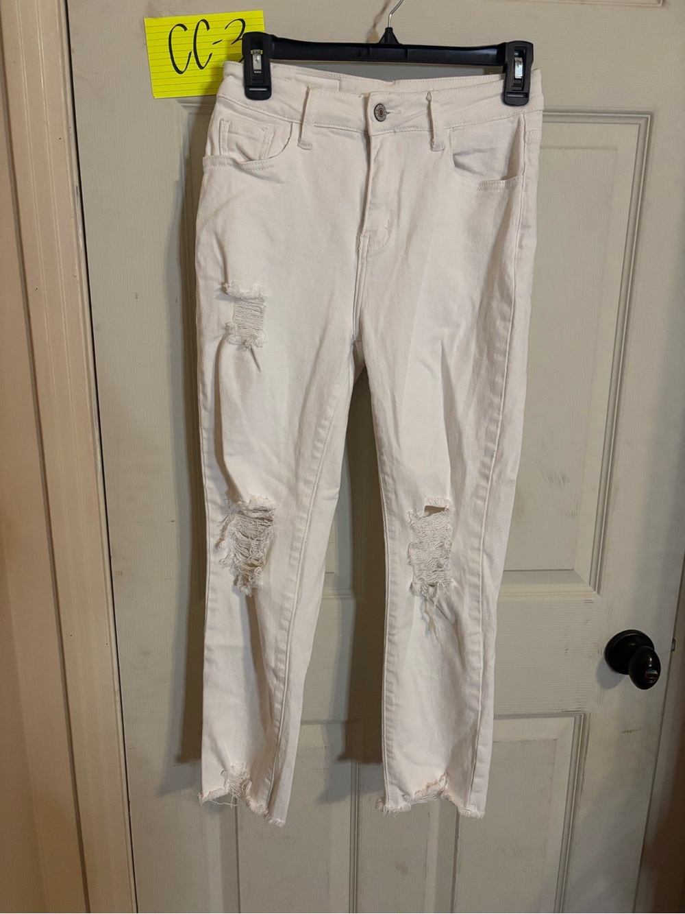 White Distressed Skinny Jeans - Slim Fit